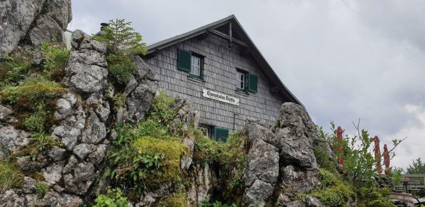 Hütte